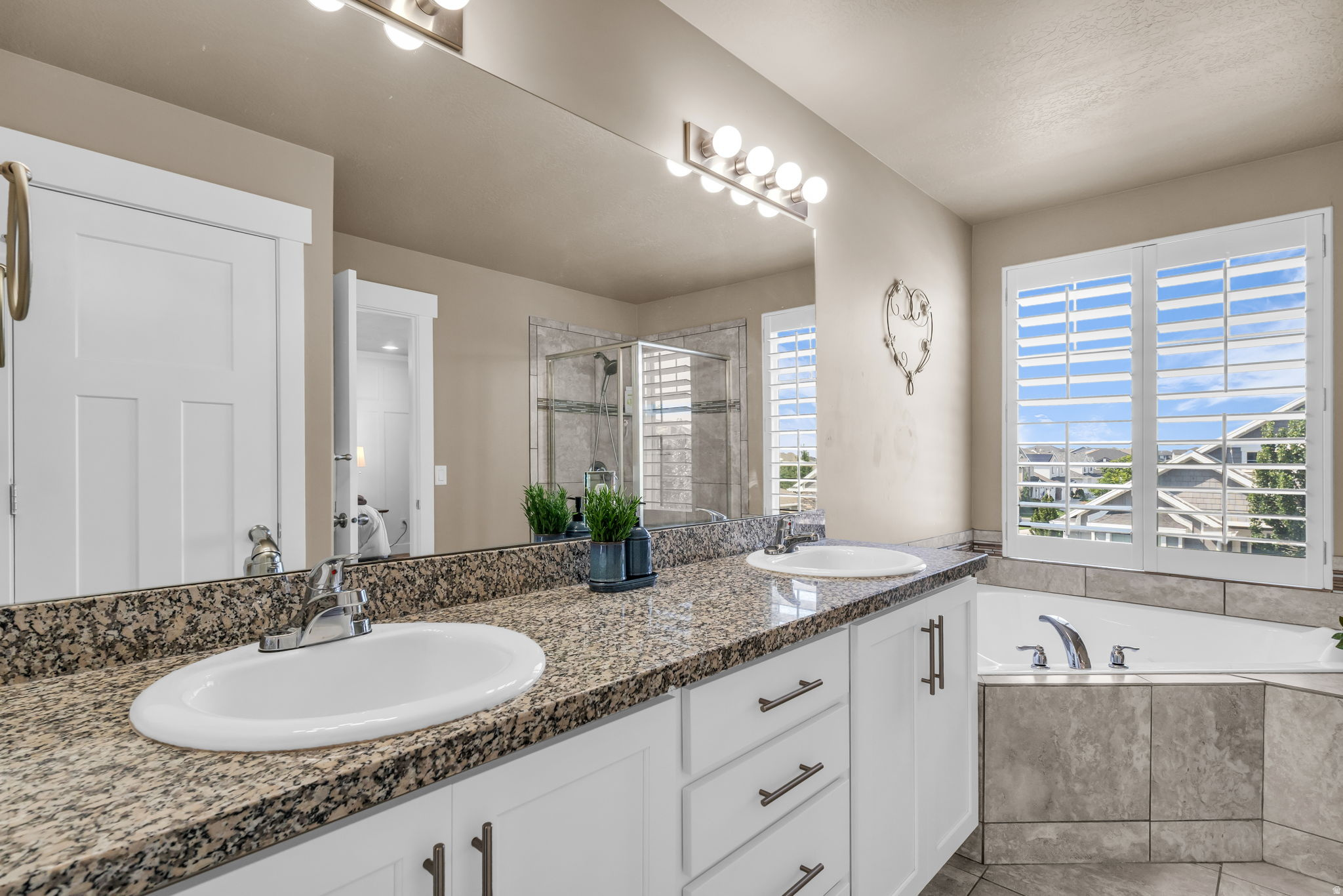HIGH POINTE - Residential
