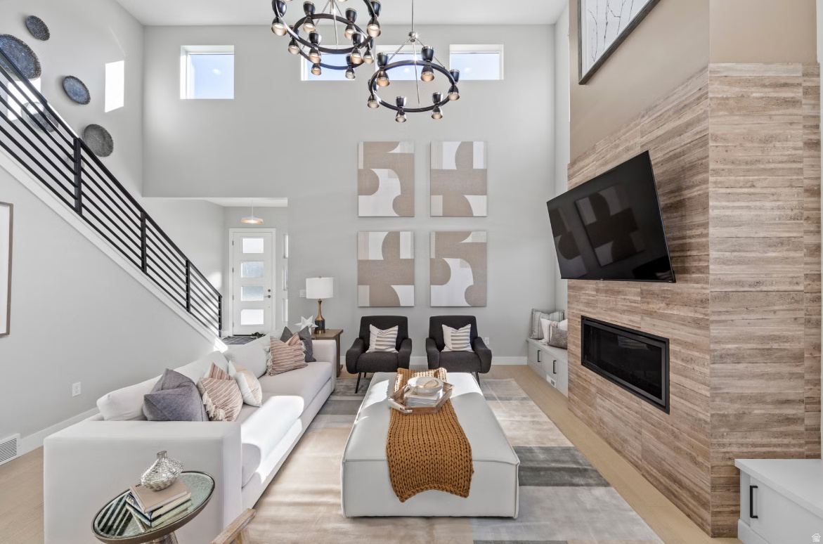 CANYON POINT - Residential