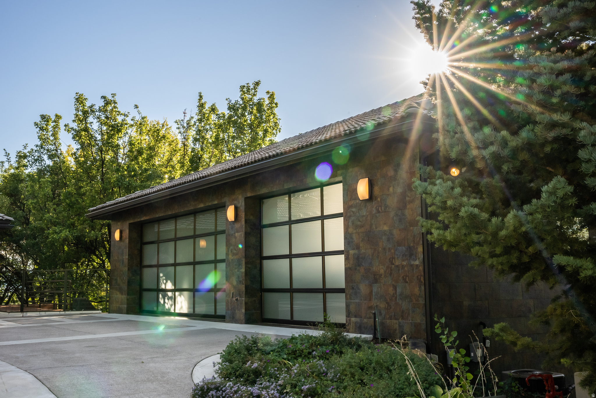 SPRING CREEK - Residential