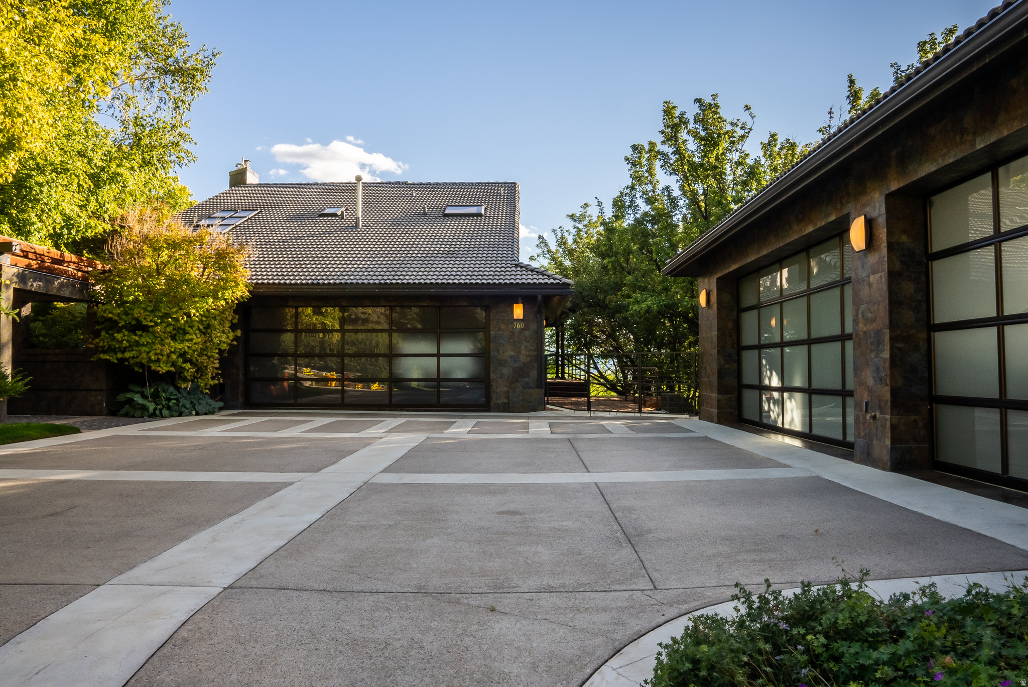 SPRING CREEK - Residential