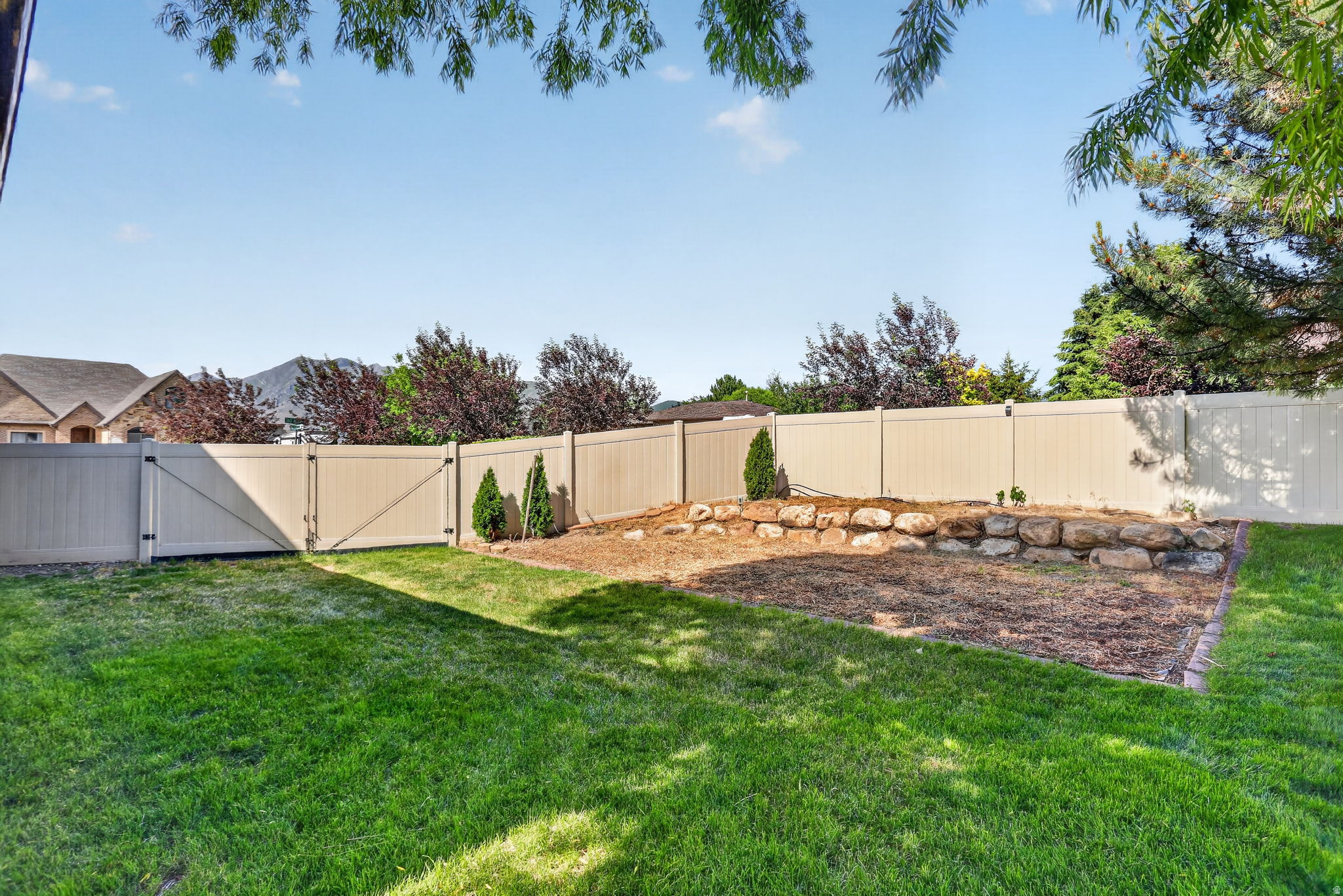 SUNNY RIDGE - Residential