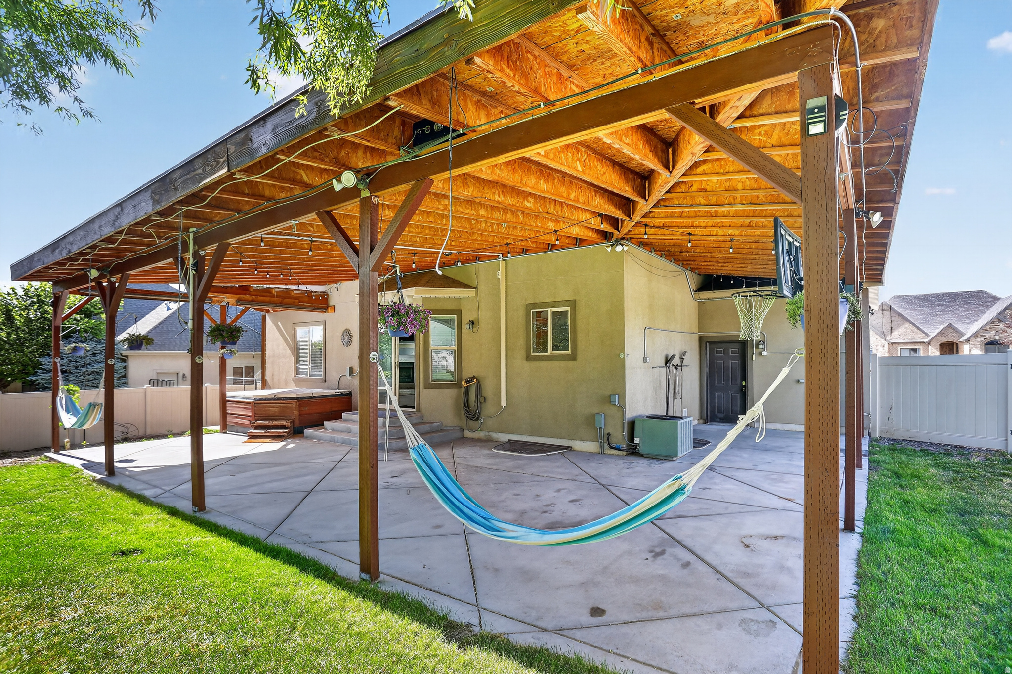 SUNNY RIDGE - Residential