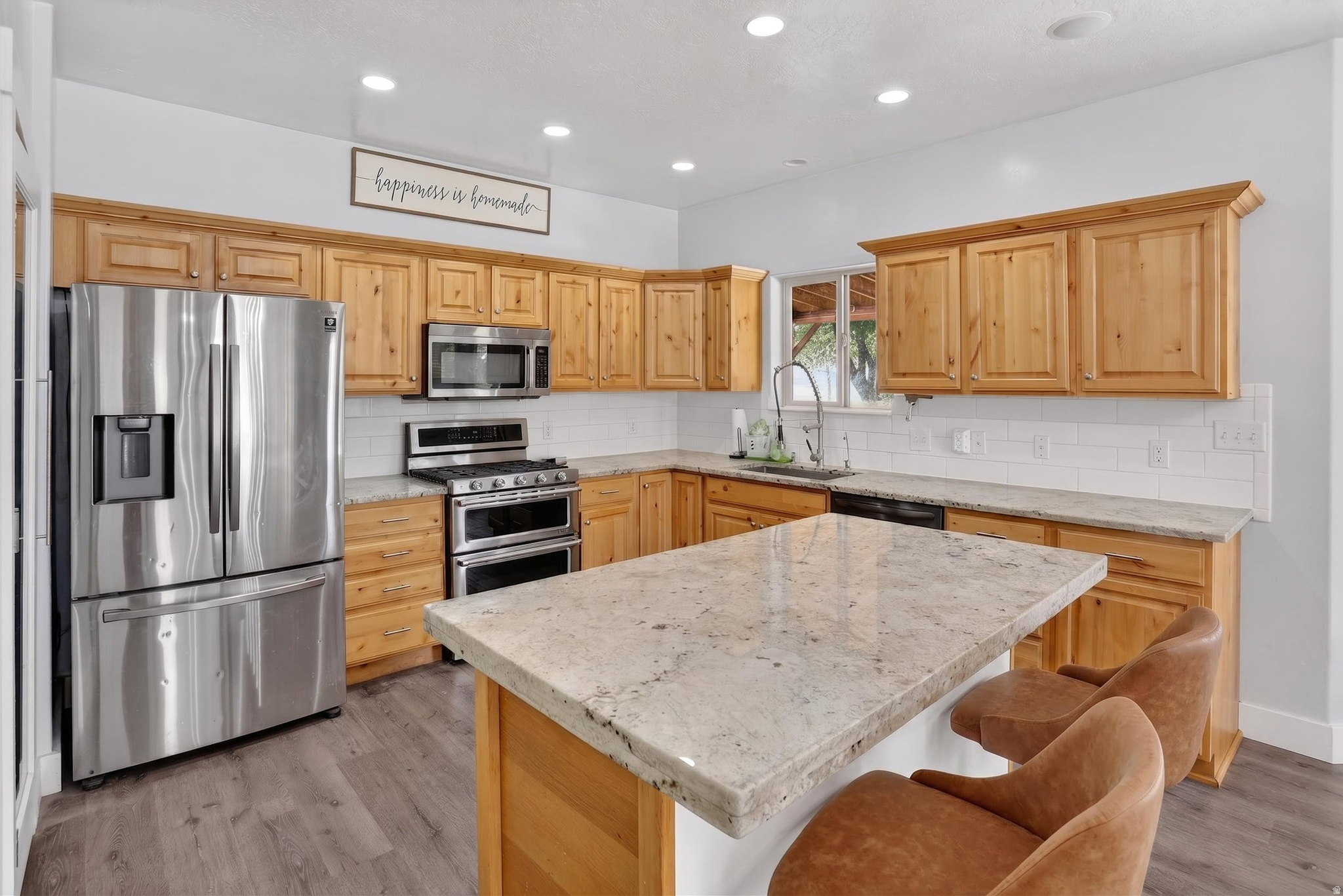 SUNNY RIDGE - Residential