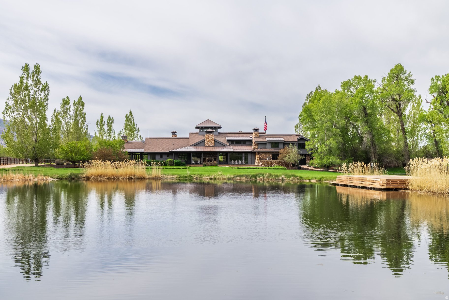 OAKLEY TOWN (BOULDERVILLE) - Residential