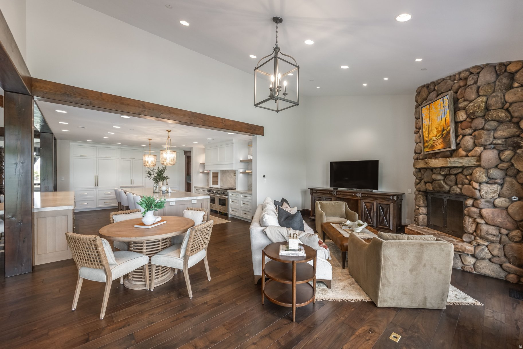 OAKLEY TOWN (BOULDERVILLE) - Residential
