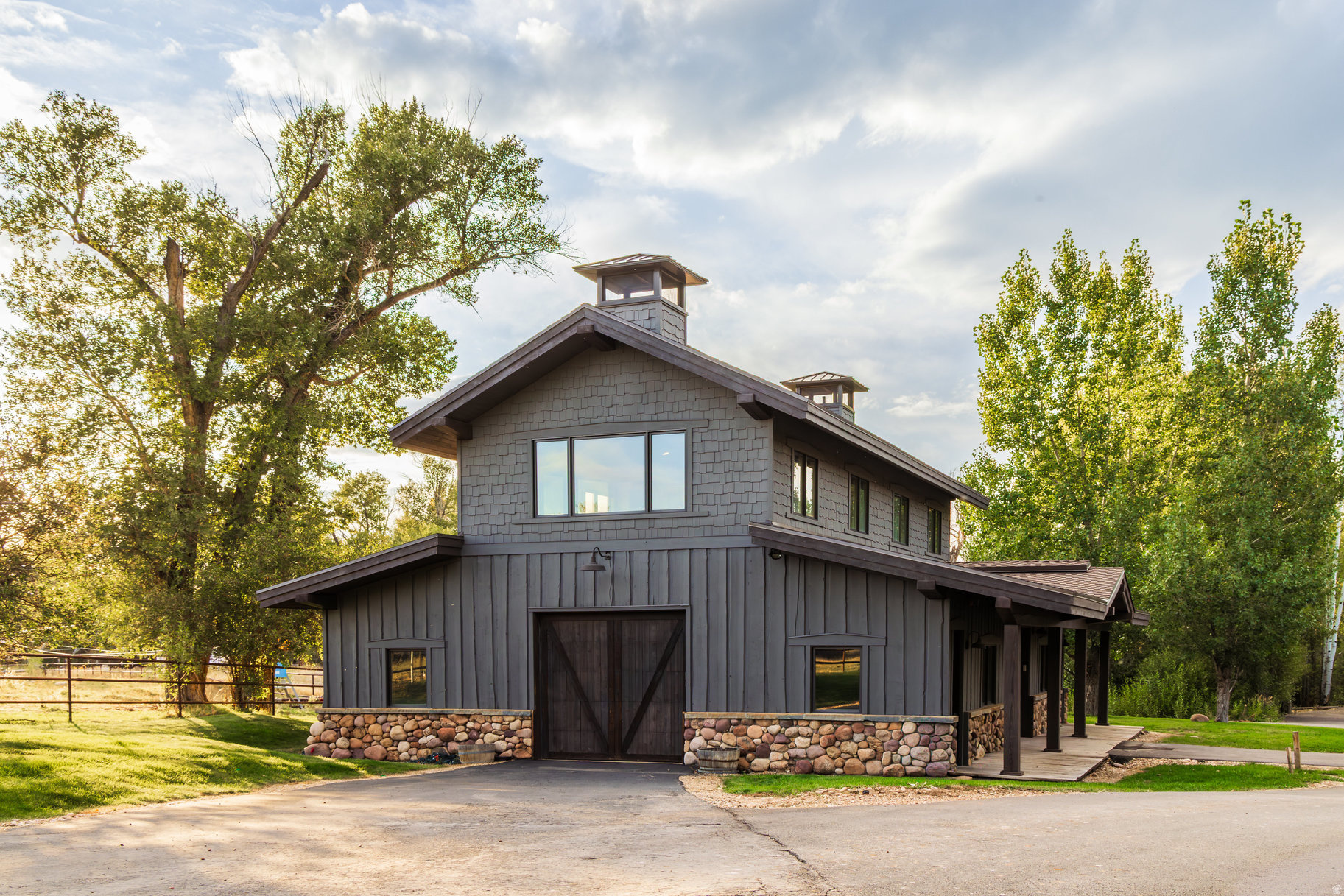 OAKLEY TOWN (BOULDERVILLE) - Residential