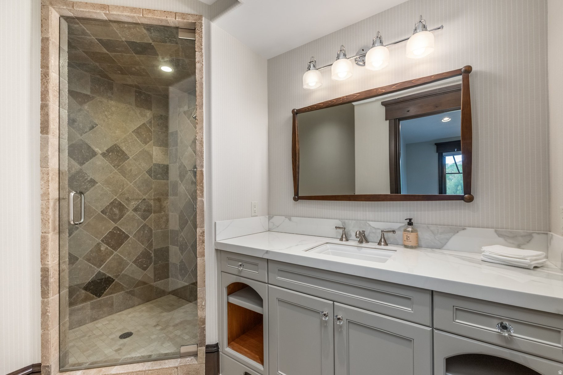 OAKLEY TOWN (BOULDERVILLE) - Residential