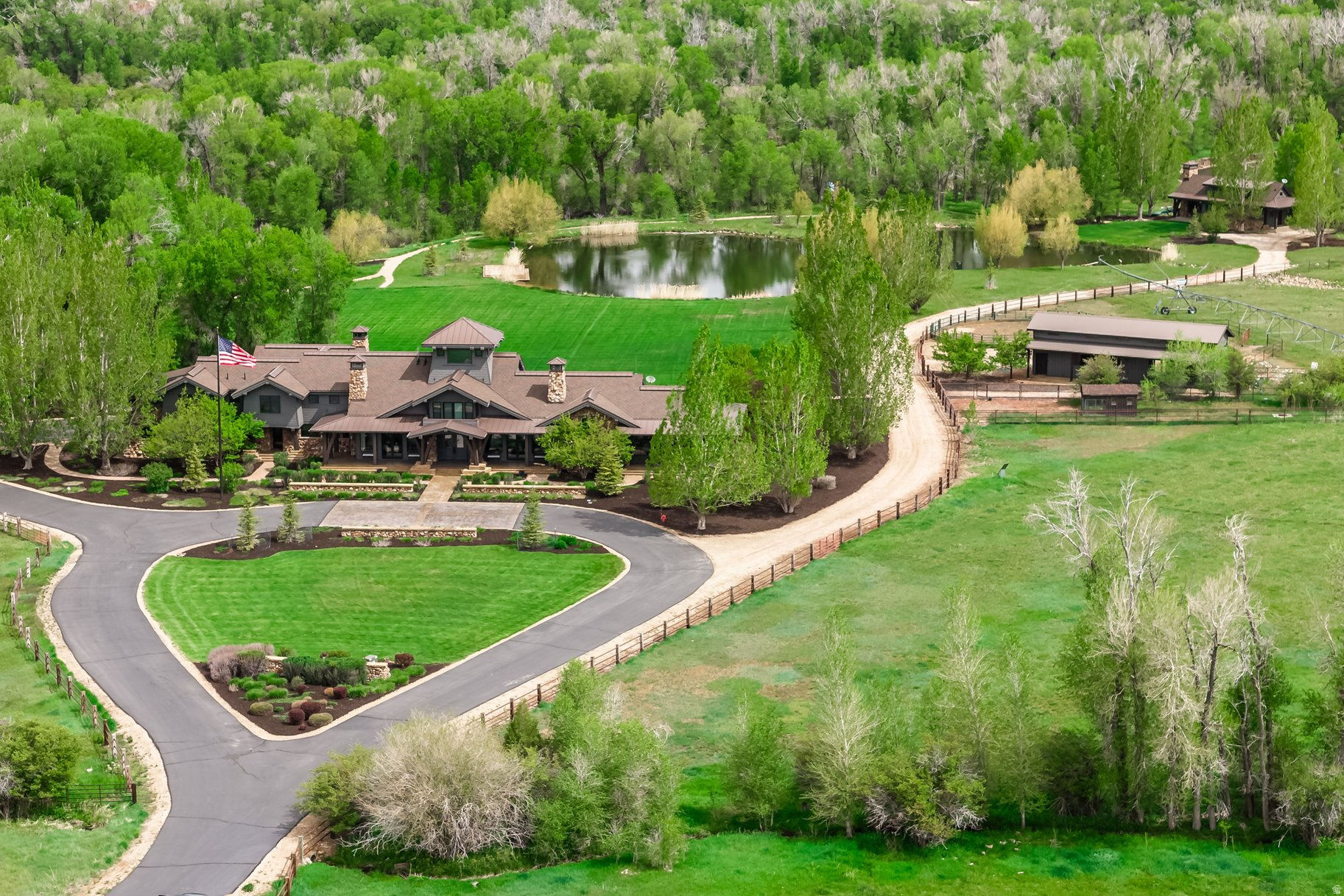 OAKLEY TOWN (BOULDERVILLE) - Residential