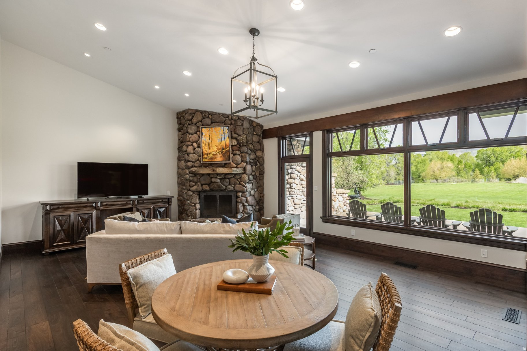 OAKLEY TOWN (BOULDERVILLE) - Residential