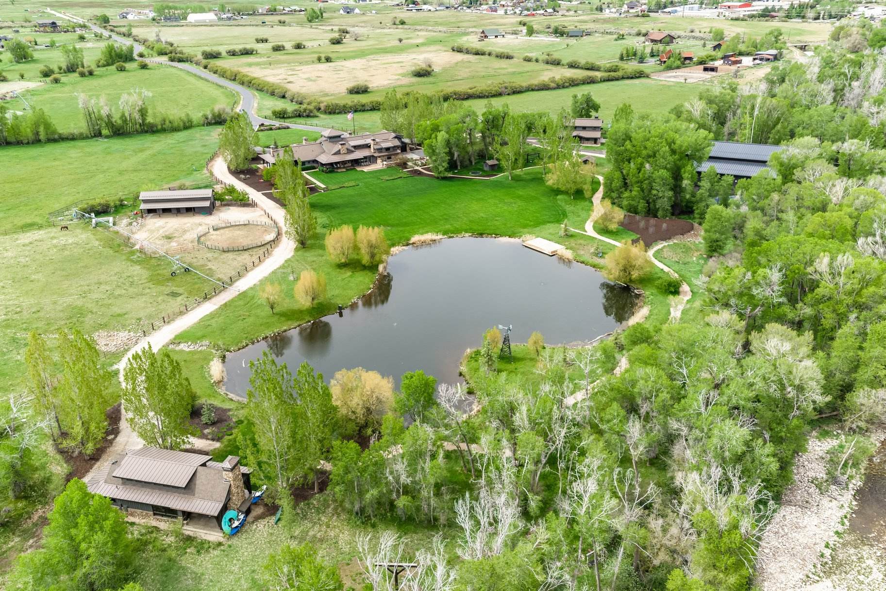 OAKLEY TOWN (BOULDERVILLE) - Residential