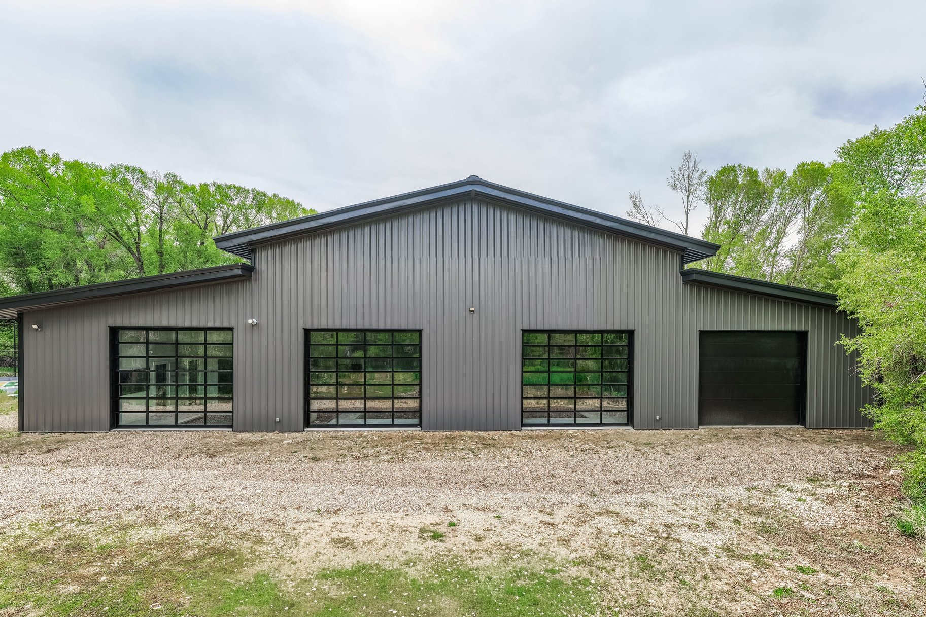 OAKLEY TOWN (BOULDERVILLE) - Residential