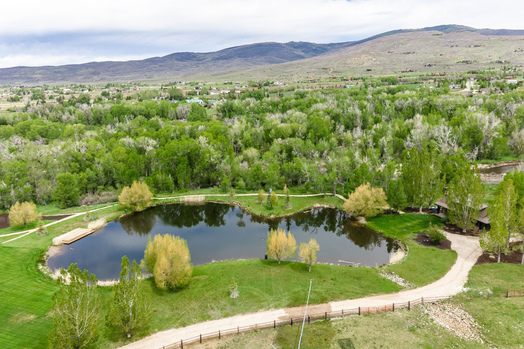 OAKLEY TOWN (BOULDERVILLE) - Residential