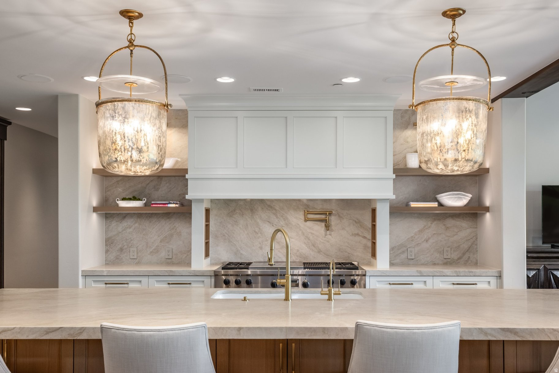 OAKLEY TOWN (BOULDERVILLE) - Residential