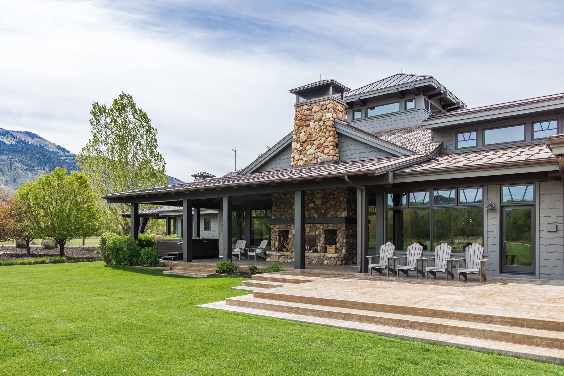 OAKLEY TOWN (BOULDERVILLE) - Residential