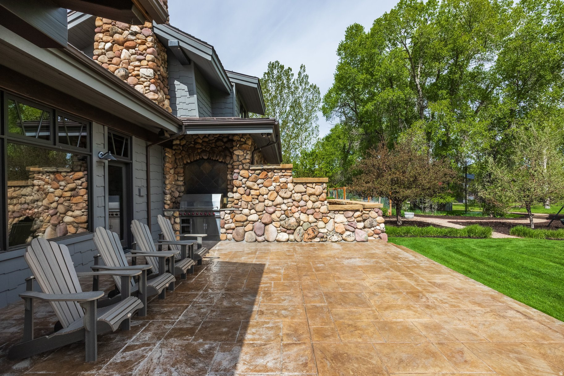 OAKLEY TOWN (BOULDERVILLE) - Residential
