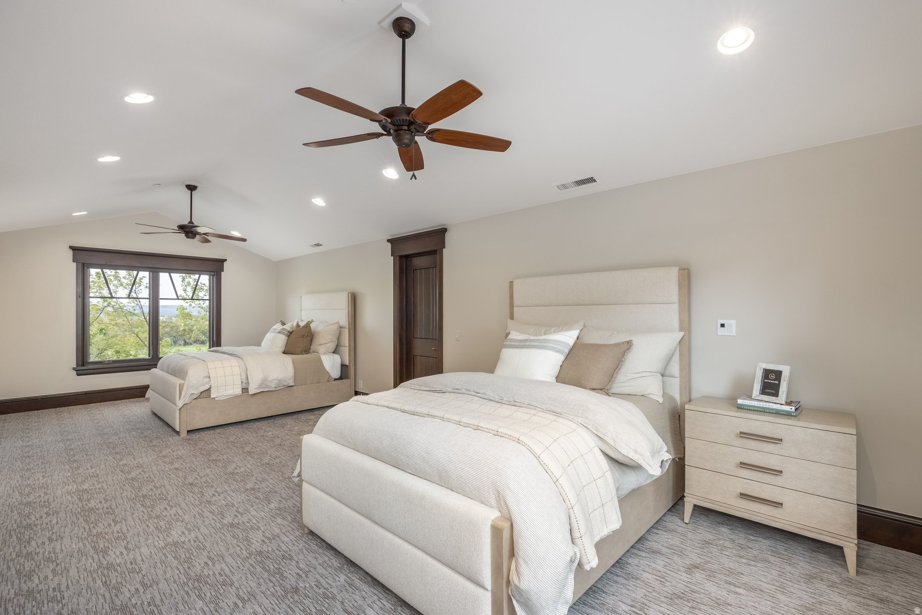 OAKLEY TOWN (BOULDERVILLE) - Residential