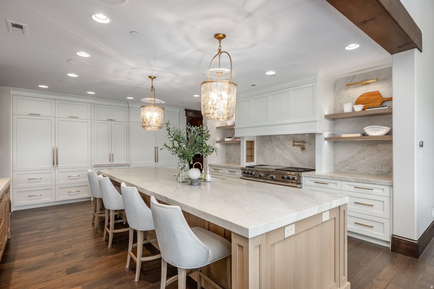 OAKLEY TOWN (BOULDERVILLE) - Residential