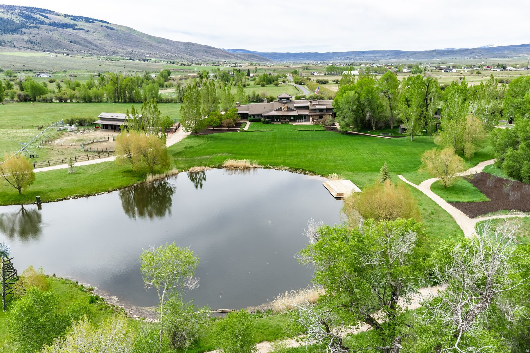 OAKLEY TOWN (BOULDERVILLE) - Residential