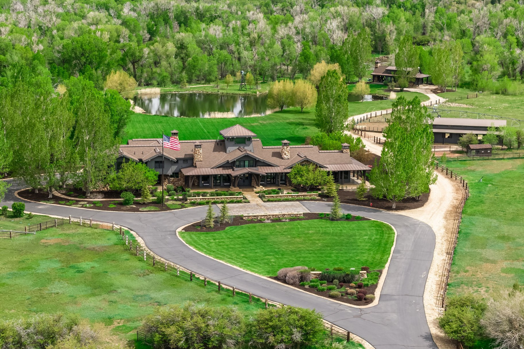 OAKLEY TOWN (BOULDERVILLE) - Residential