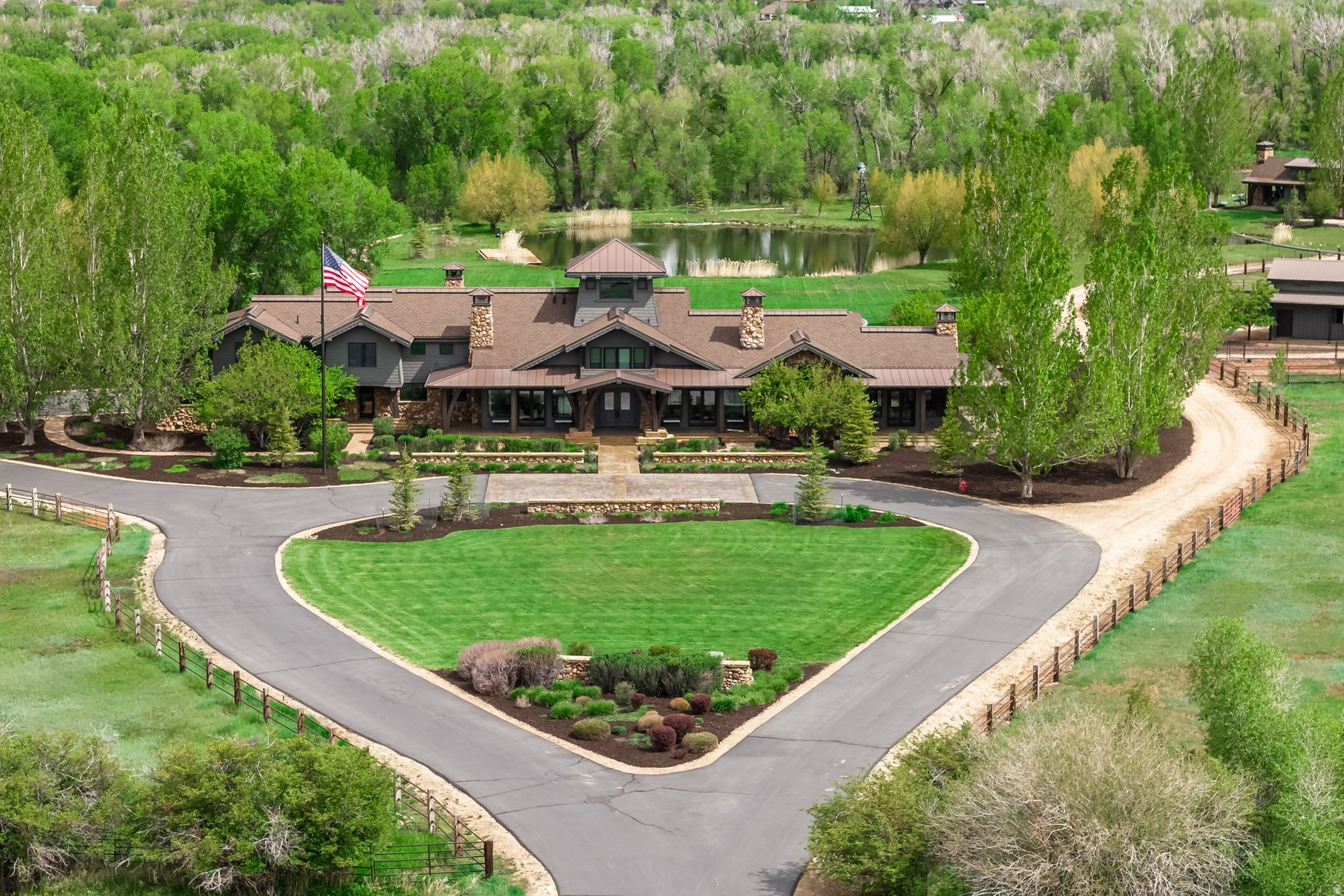 OAKLEY TOWN (BOULDERVILLE) - Residential