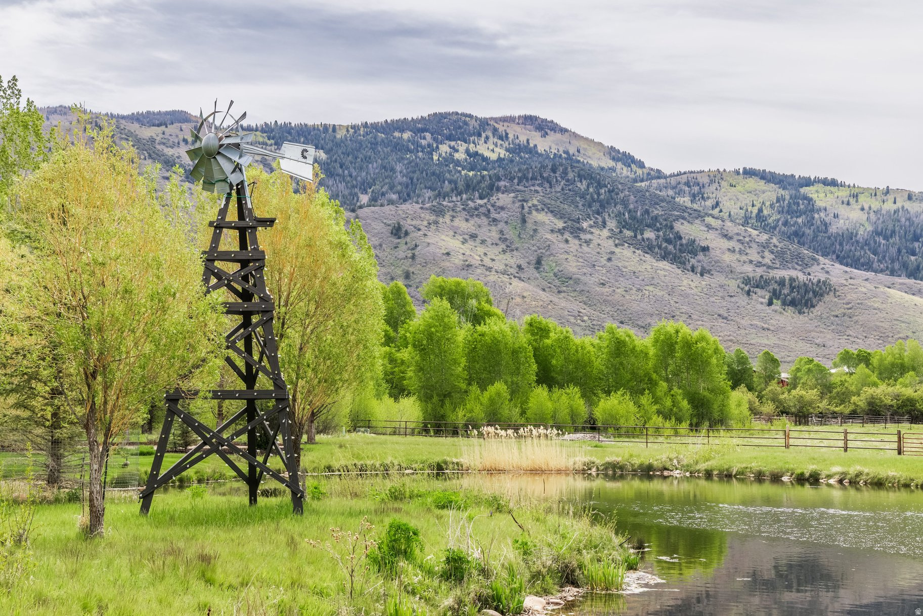 OAKLEY TOWN (BOULDERVILLE) - Residential