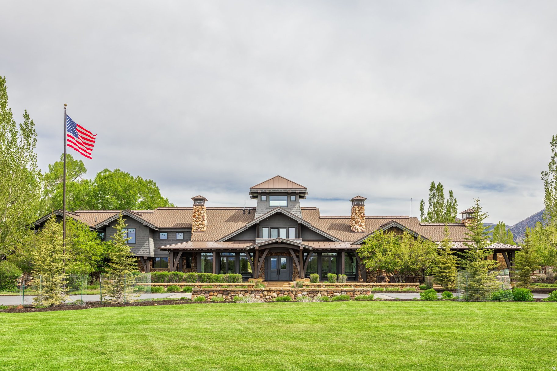 OAKLEY TOWN (BOULDERVILLE) - Residential