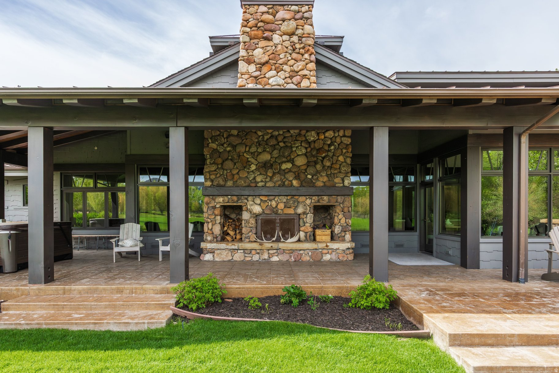 OAKLEY TOWN (BOULDERVILLE) - Residential