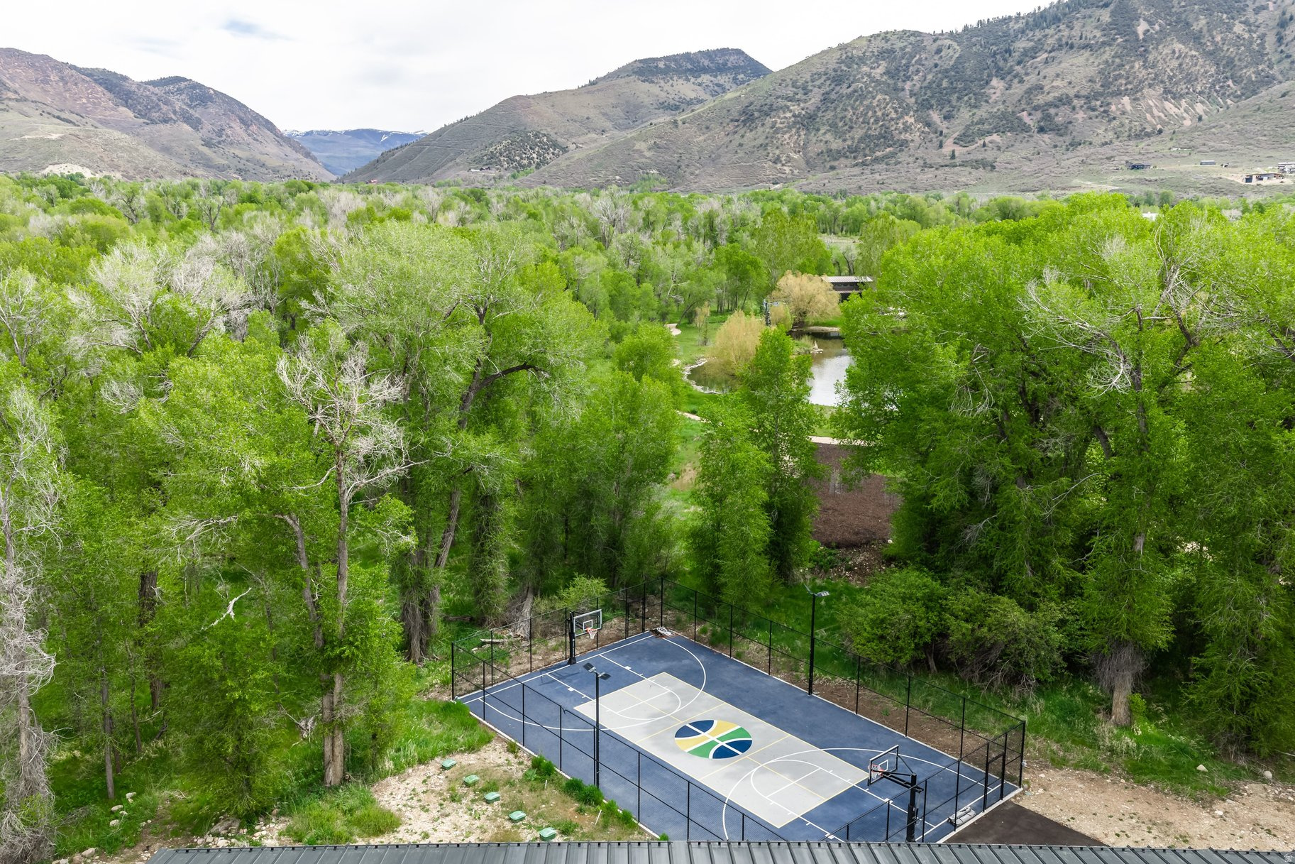 OAKLEY TOWN (BOULDERVILLE) - Residential