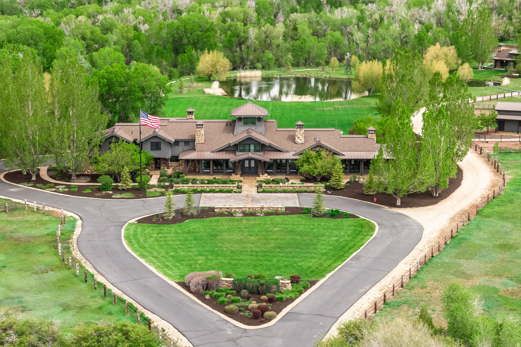 OAKLEY TOWN (BOULDERVILLE) - Residential
