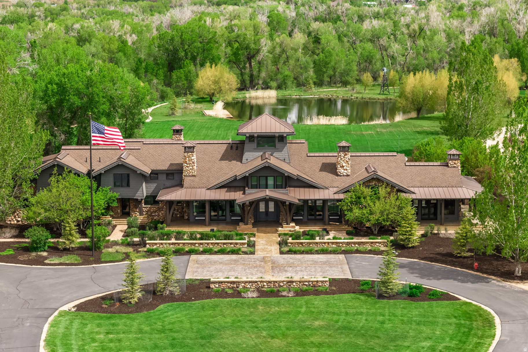 OAKLEY TOWN (BOULDERVILLE) - Residential