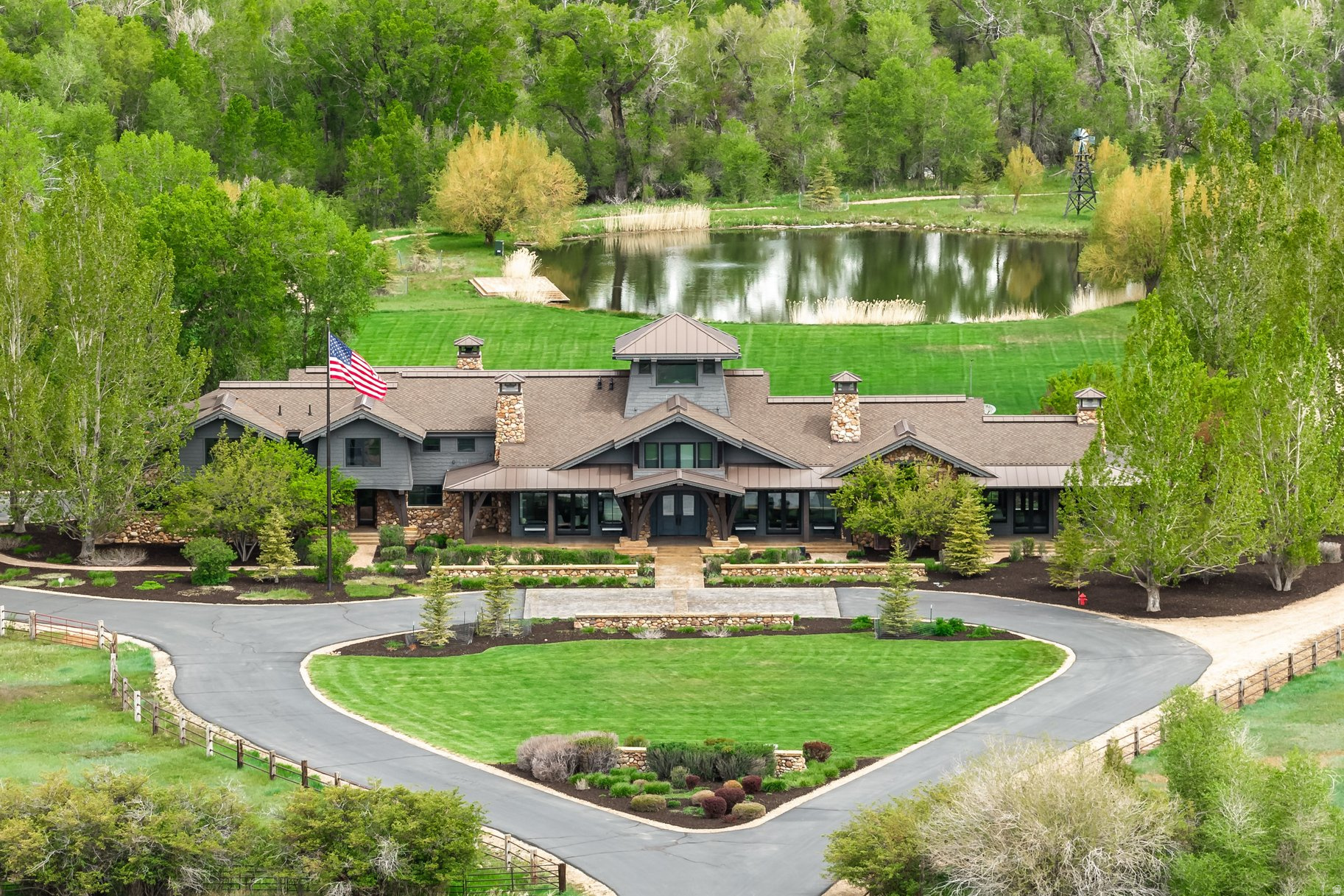 OAKLEY TOWN (BOULDERVILLE) - Residential