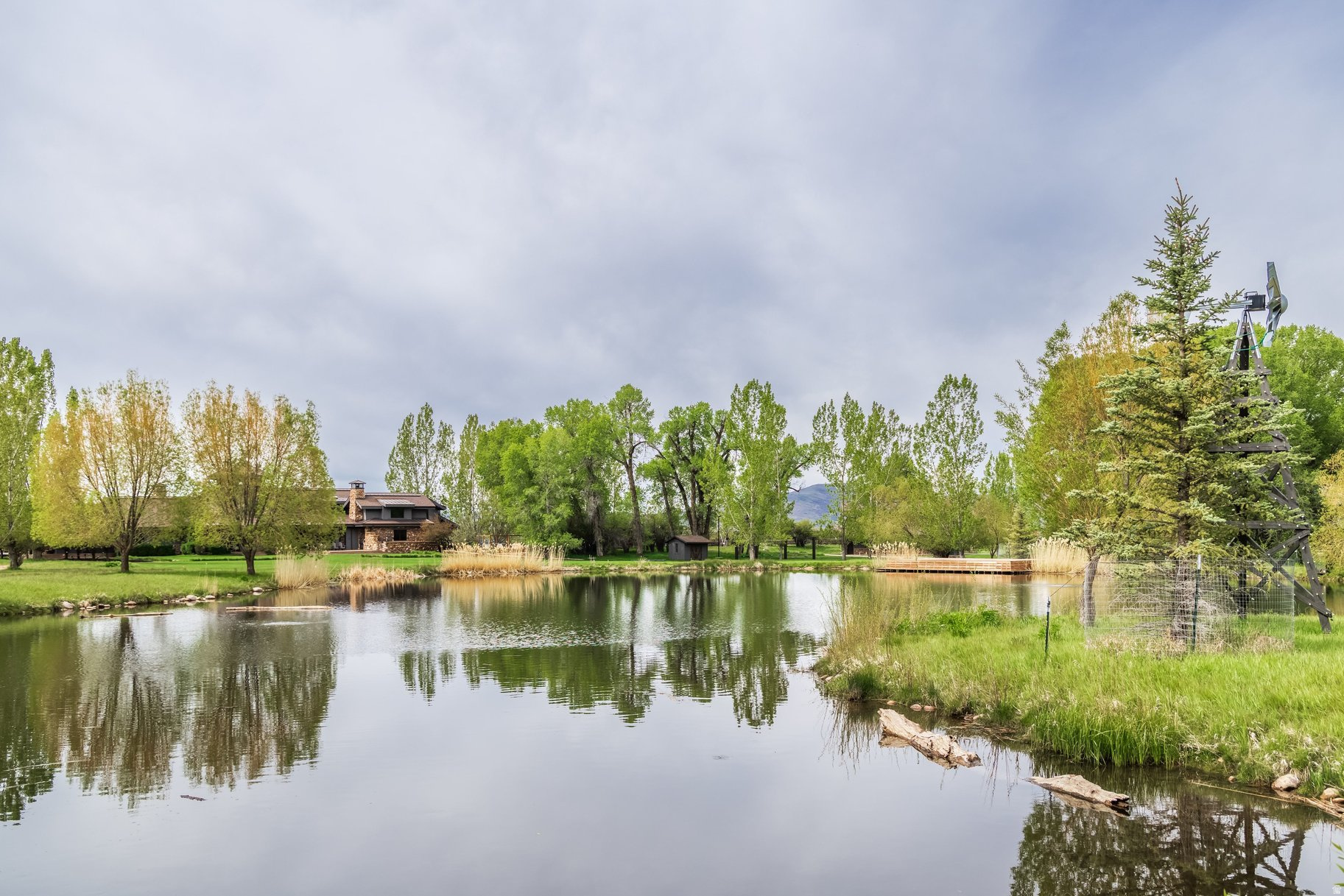 OAKLEY TOWN (BOULDERVILLE) - Residential