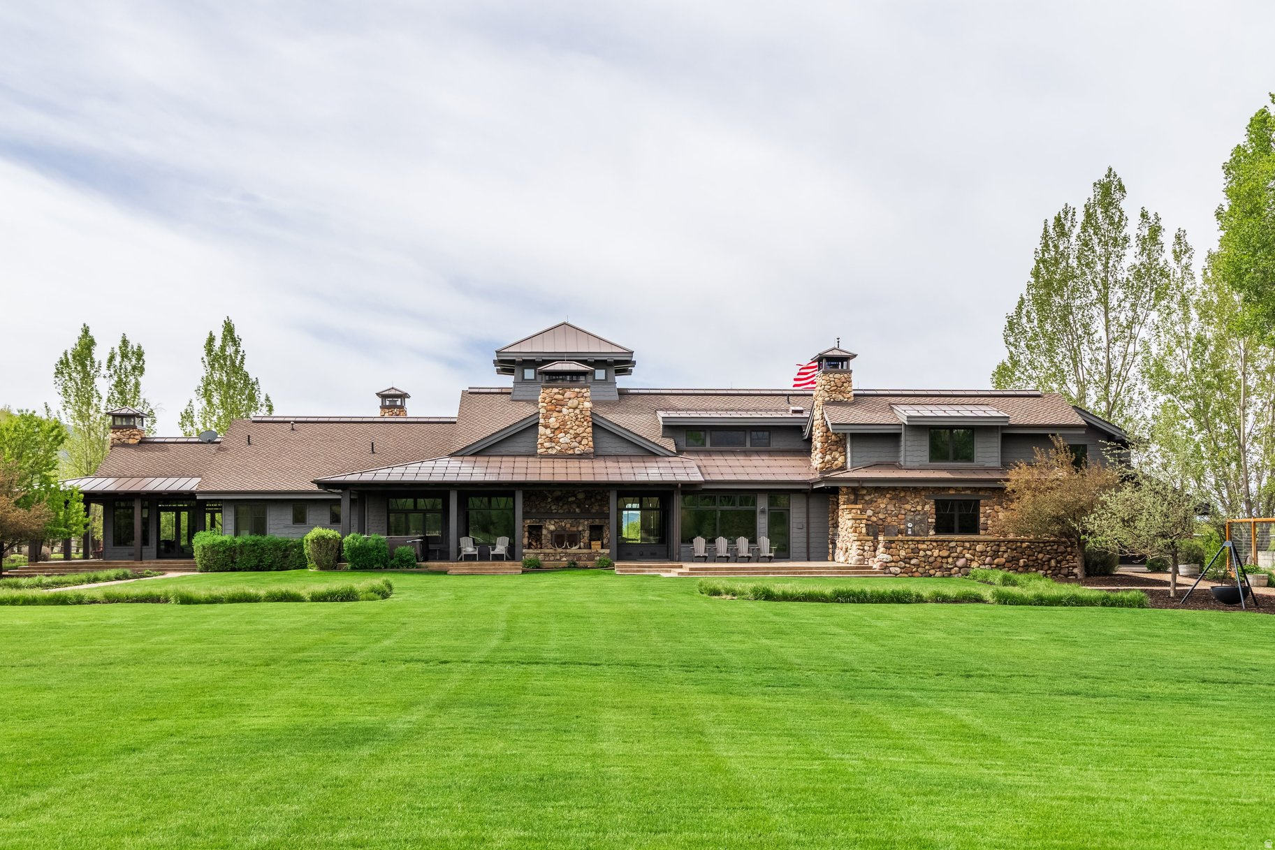 OAKLEY TOWN (BOULDERVILLE) - Residential