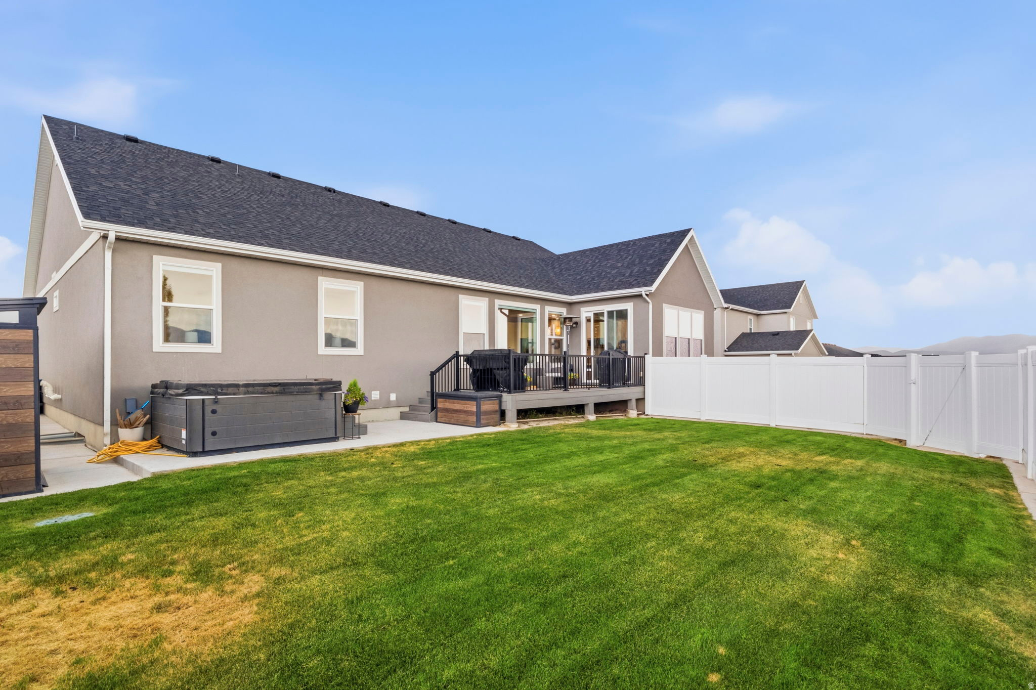 RIDGE - Residential