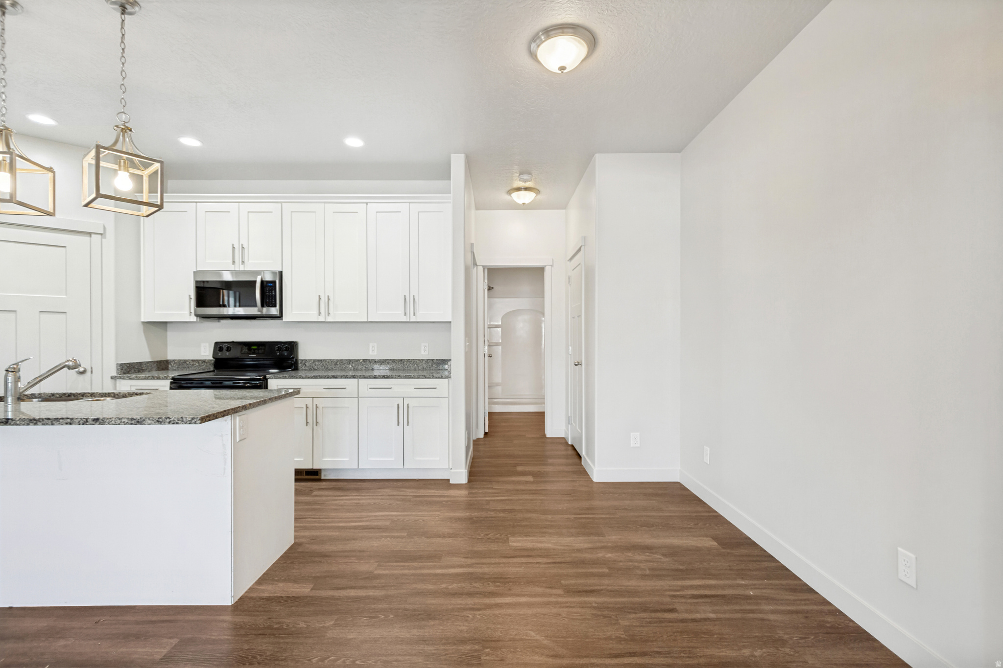 EDGEWATER - Residential