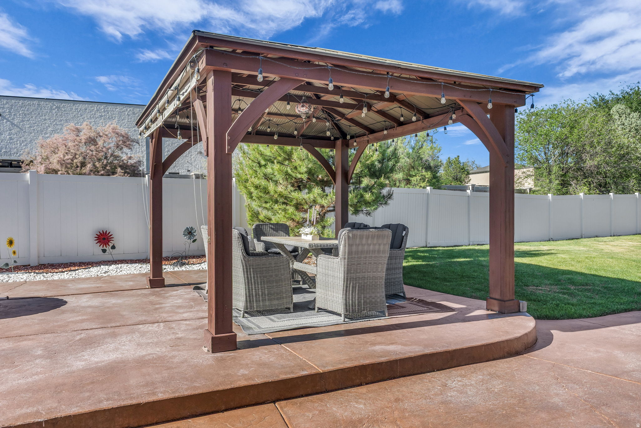 MEADOWS - Residential