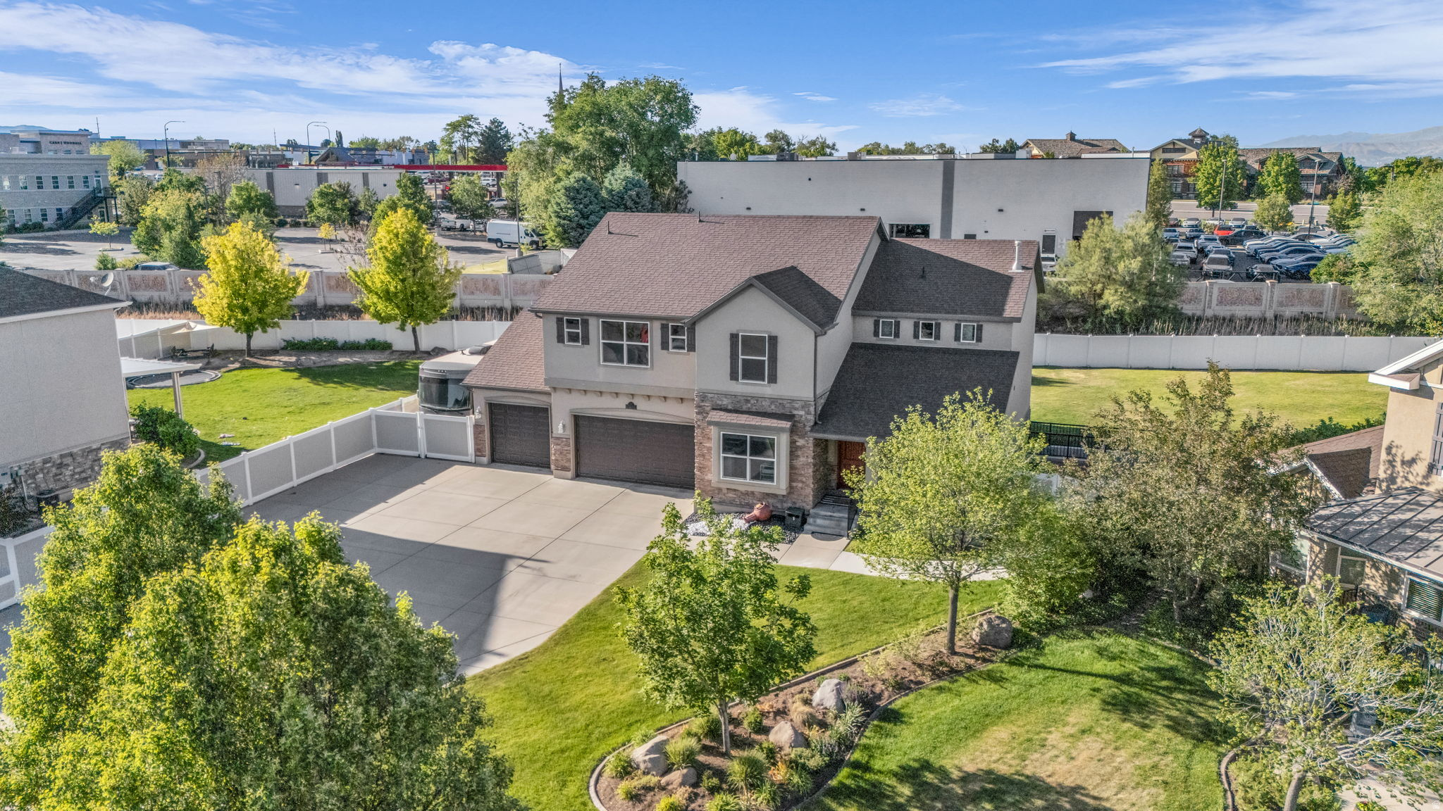 MEADOWS - Residential