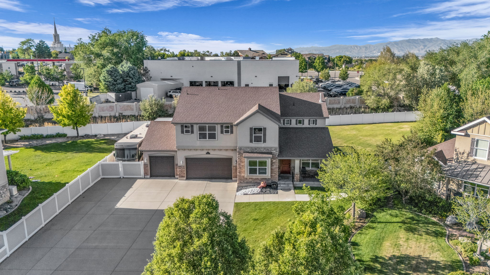 MEADOWS - Residential