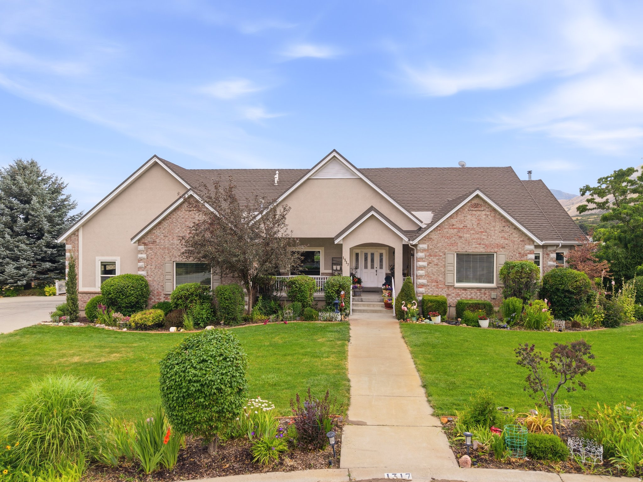 MAPLETON POND - Residential