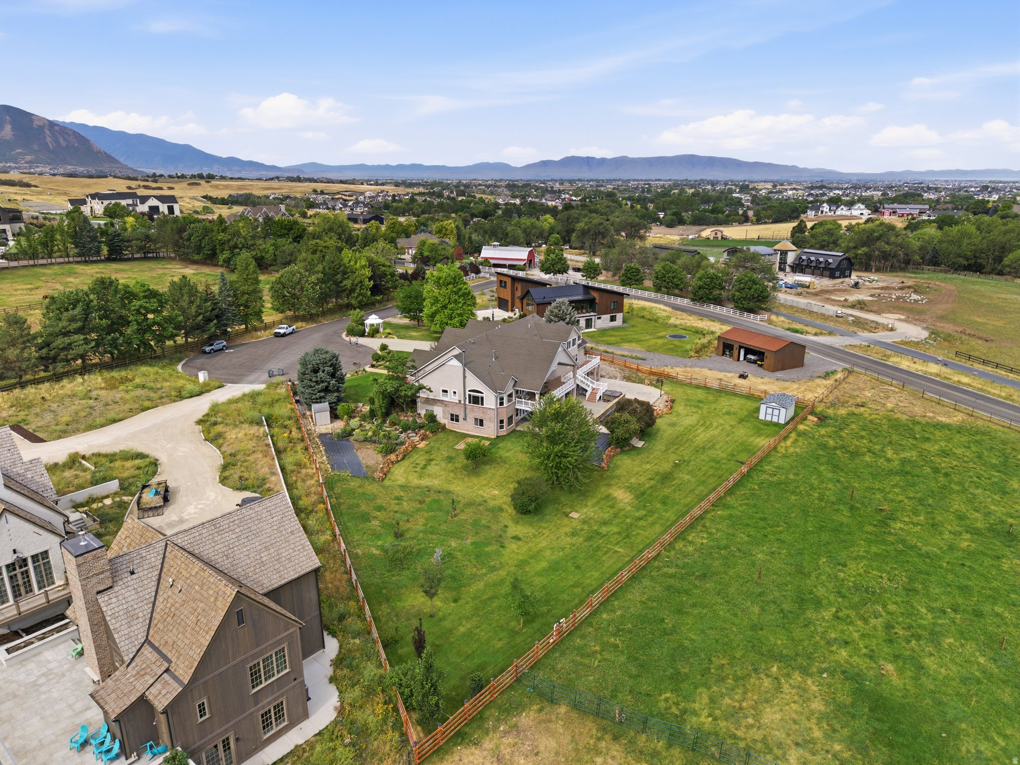 MAPLETON POND - Residential