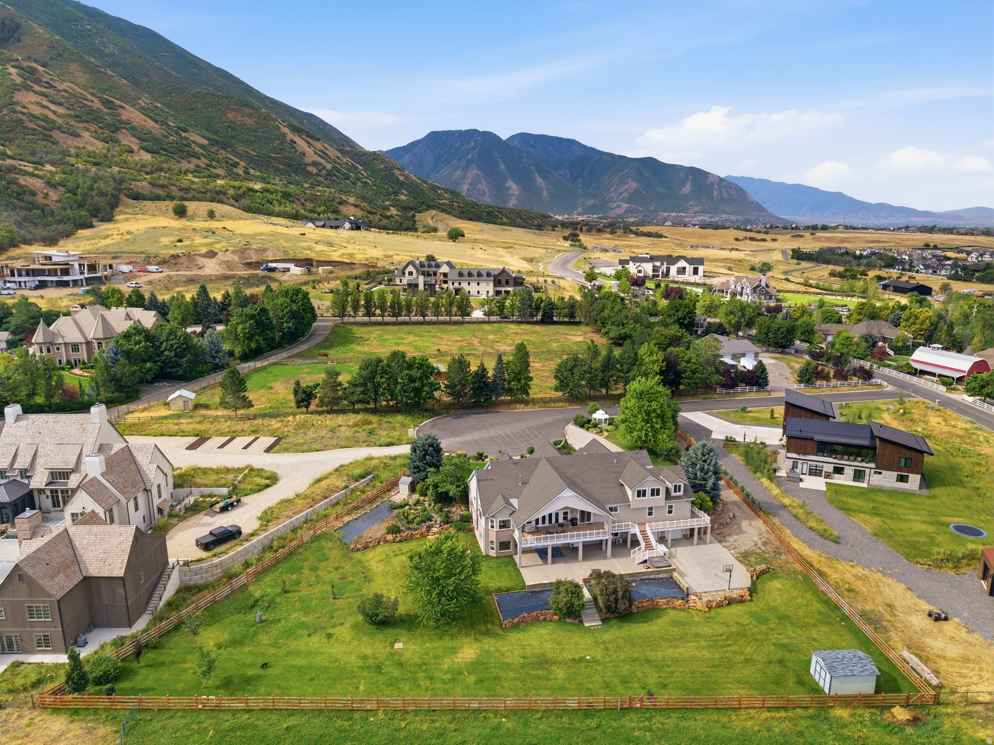 MAPLETON POND - Residential