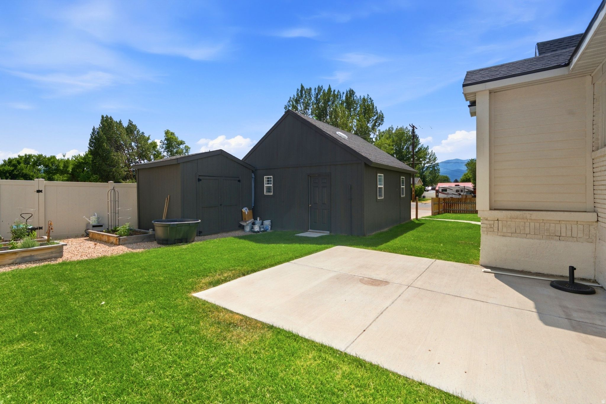 DUFF JOHNSON - Residential