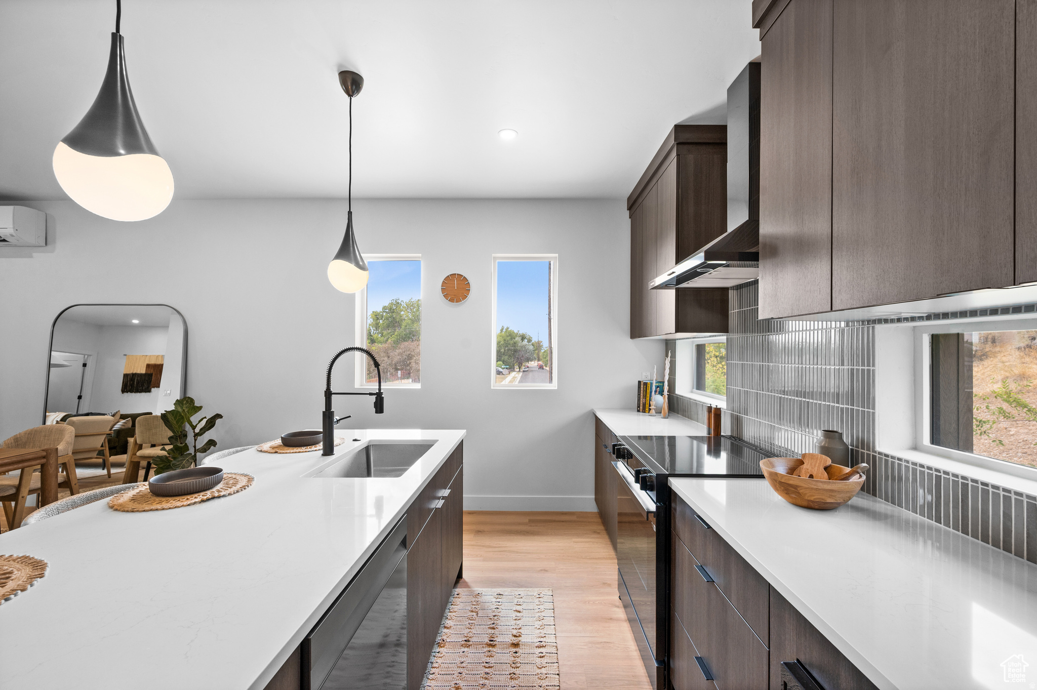 WOODLAND COMMONS - Residential