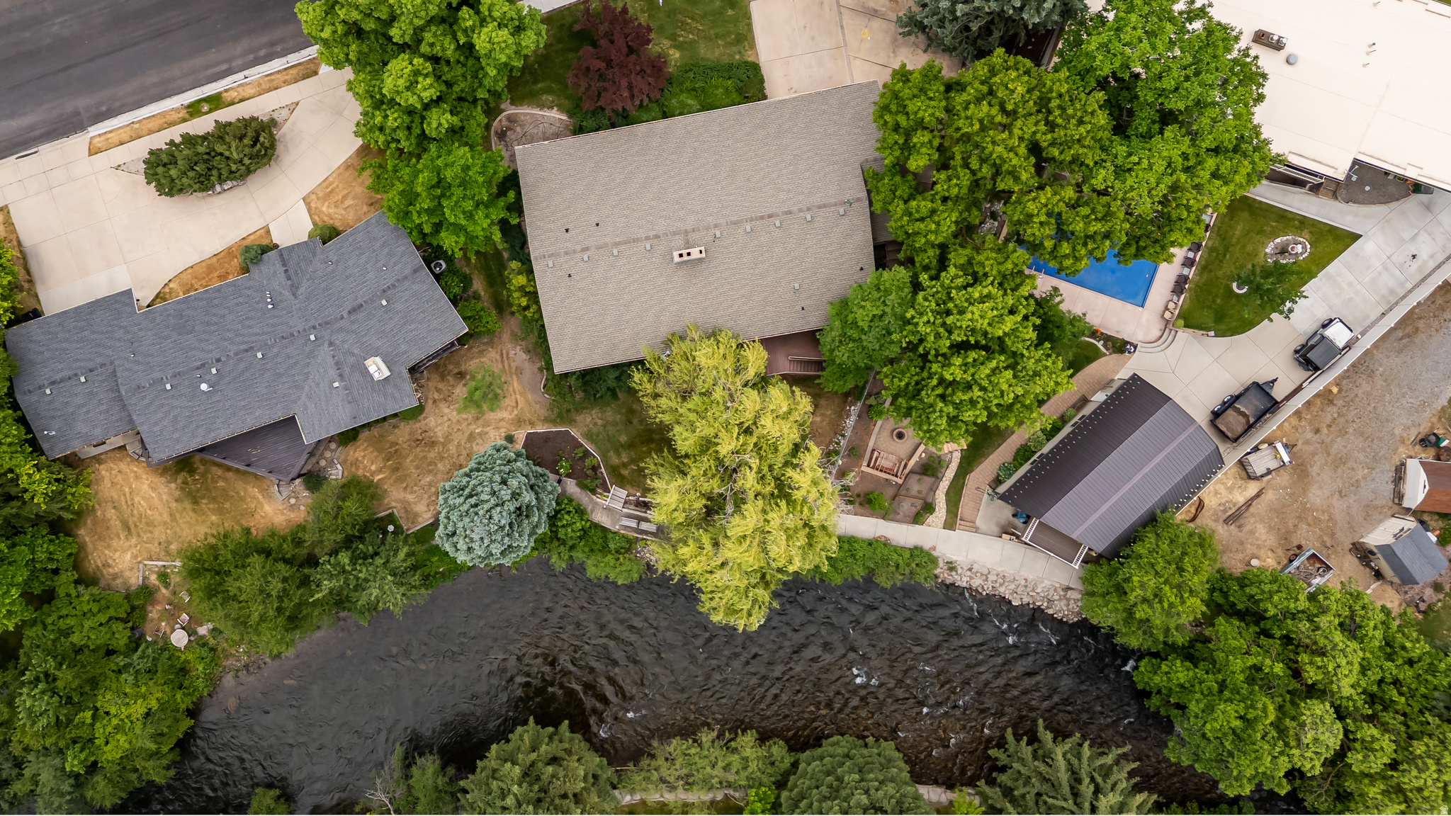 HIDDEN VILLAGE - Residential