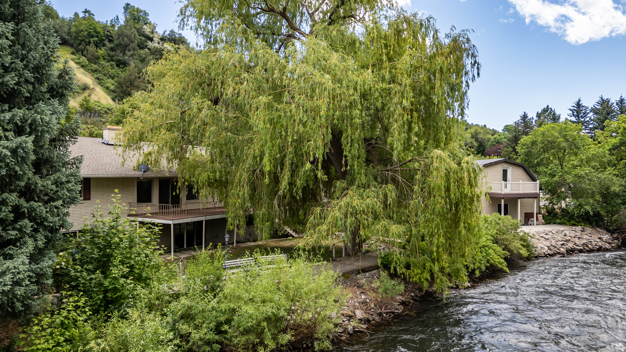 HIDDEN VILLAGE - Residential