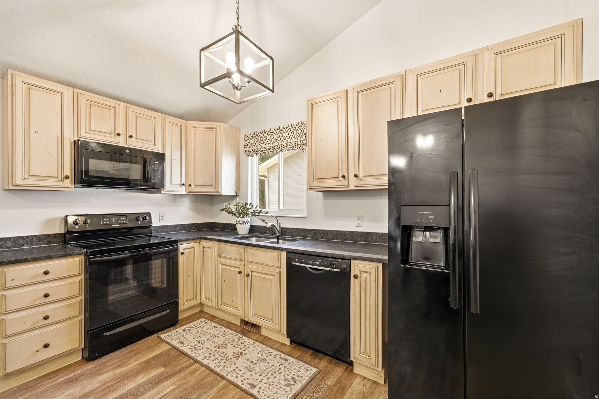 JAMESTOWN SUBDIVISIO - Residential