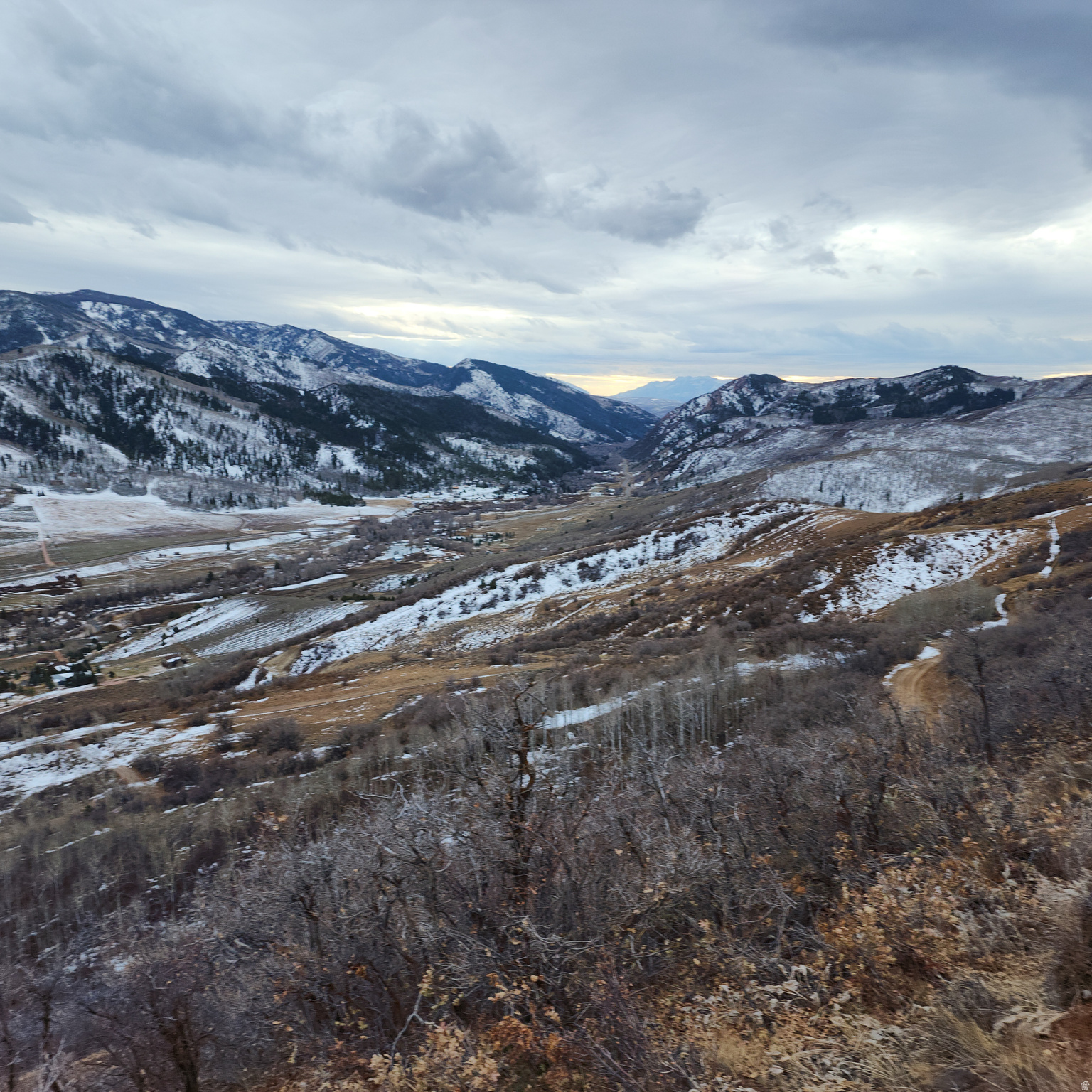 CANYON RIM - Land