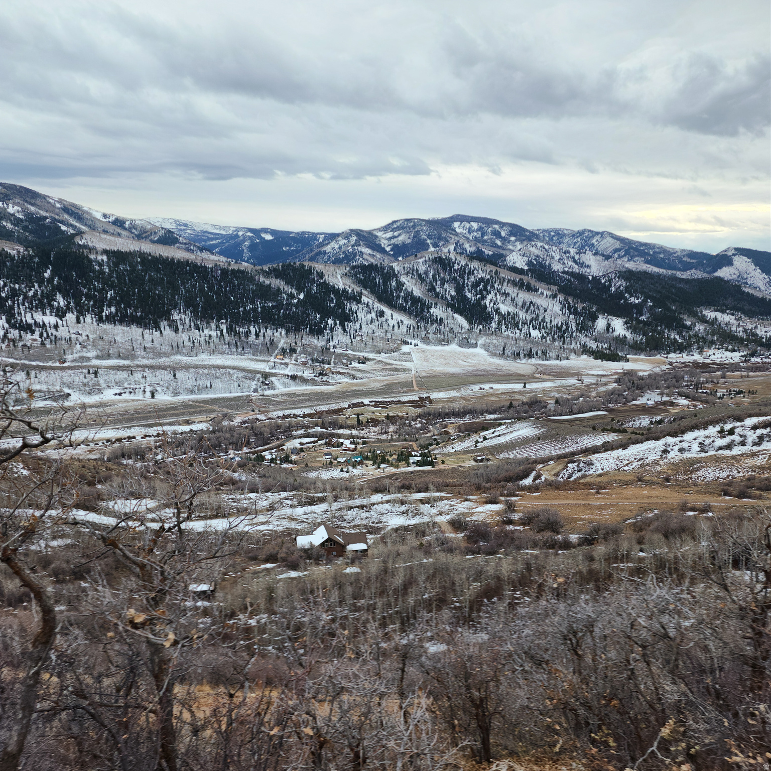 CANYON RIM - Land