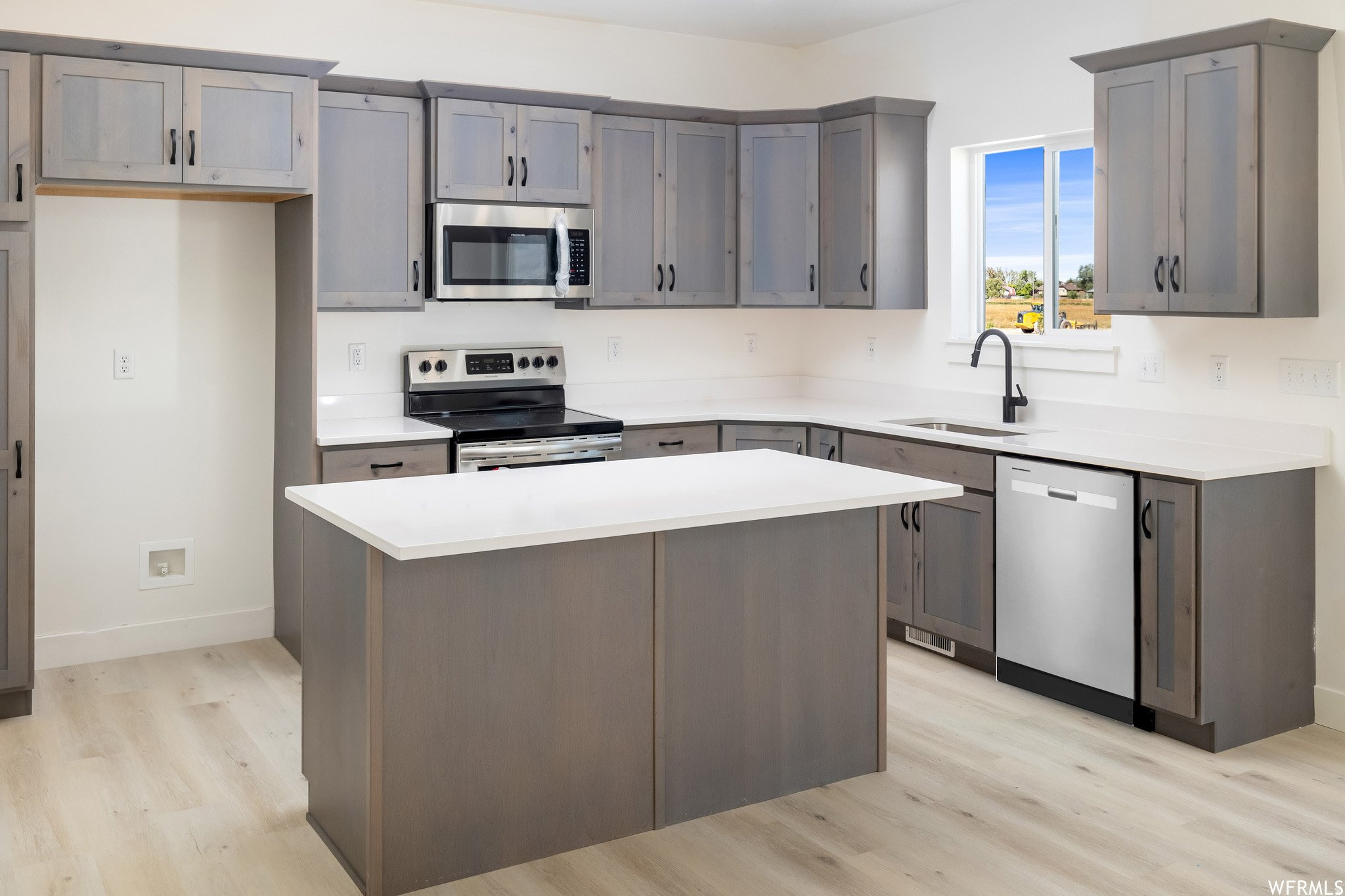 GRANITE RIDGE - Residential