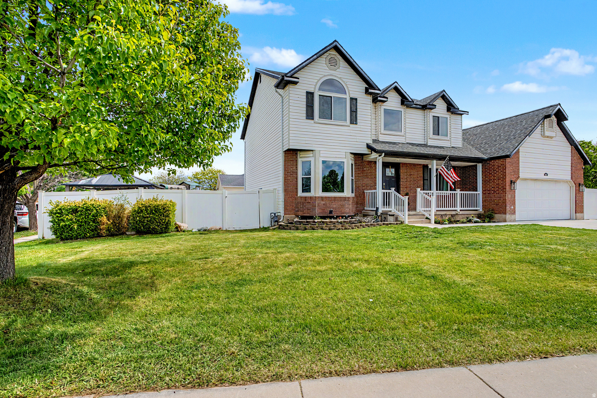 CREEKWOOD - Residential